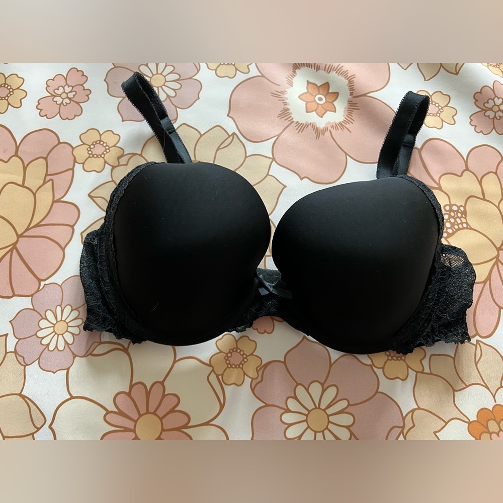 Victorias Secret Dream Angels Black Lace Bra 32DD